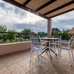 Lagouvardos Beach Apartments *