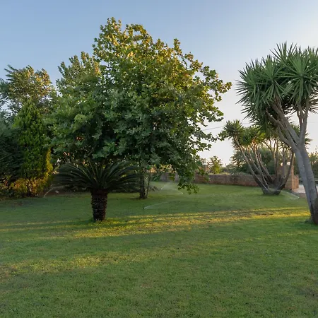 Apartment Lagouvardos Marathopoli