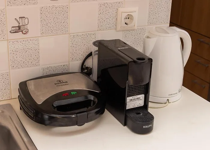 Lagouvardos * Marathopoli