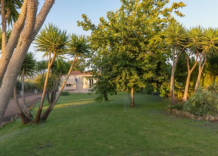 Lagouvardos Marathopoli